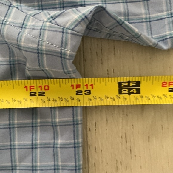 UNTUCKit X-Large Slim Fit Nylon Blue Button Down Shirt stretching plaid casual - Picture 6 of 12